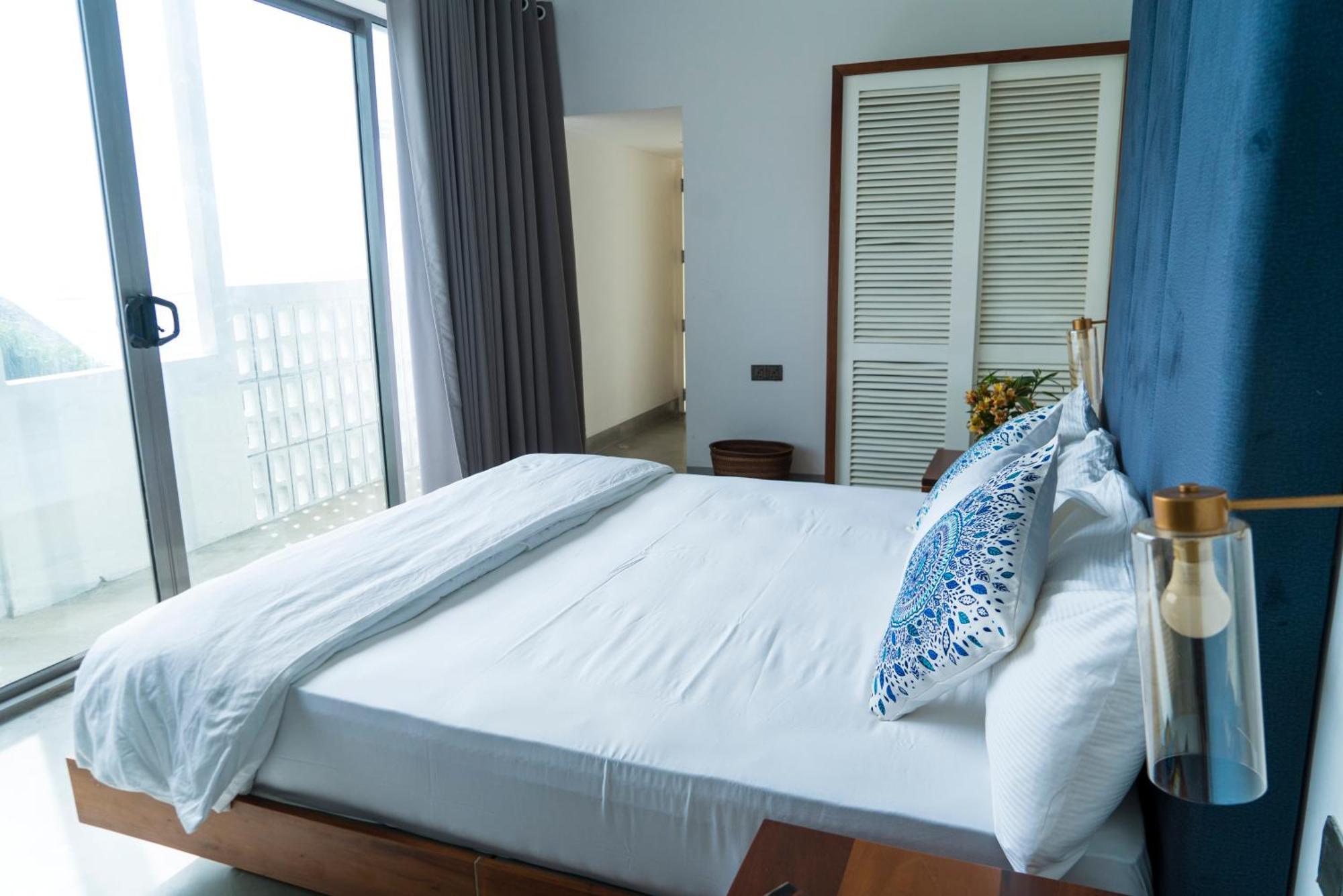 Four Petals Inn كولمبو المظهر الخارجي الصورة