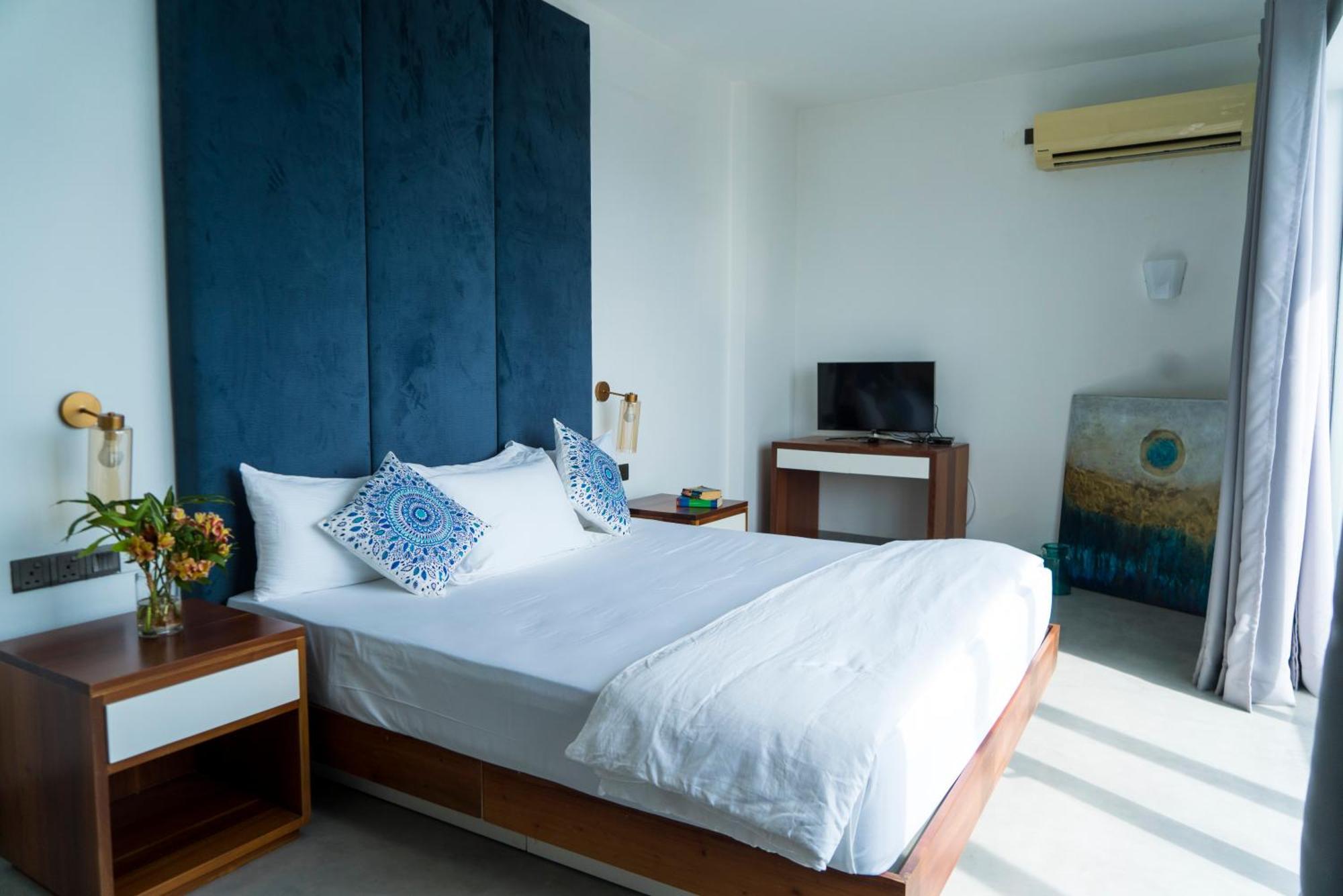 Four Petals Inn كولمبو المظهر الخارجي الصورة