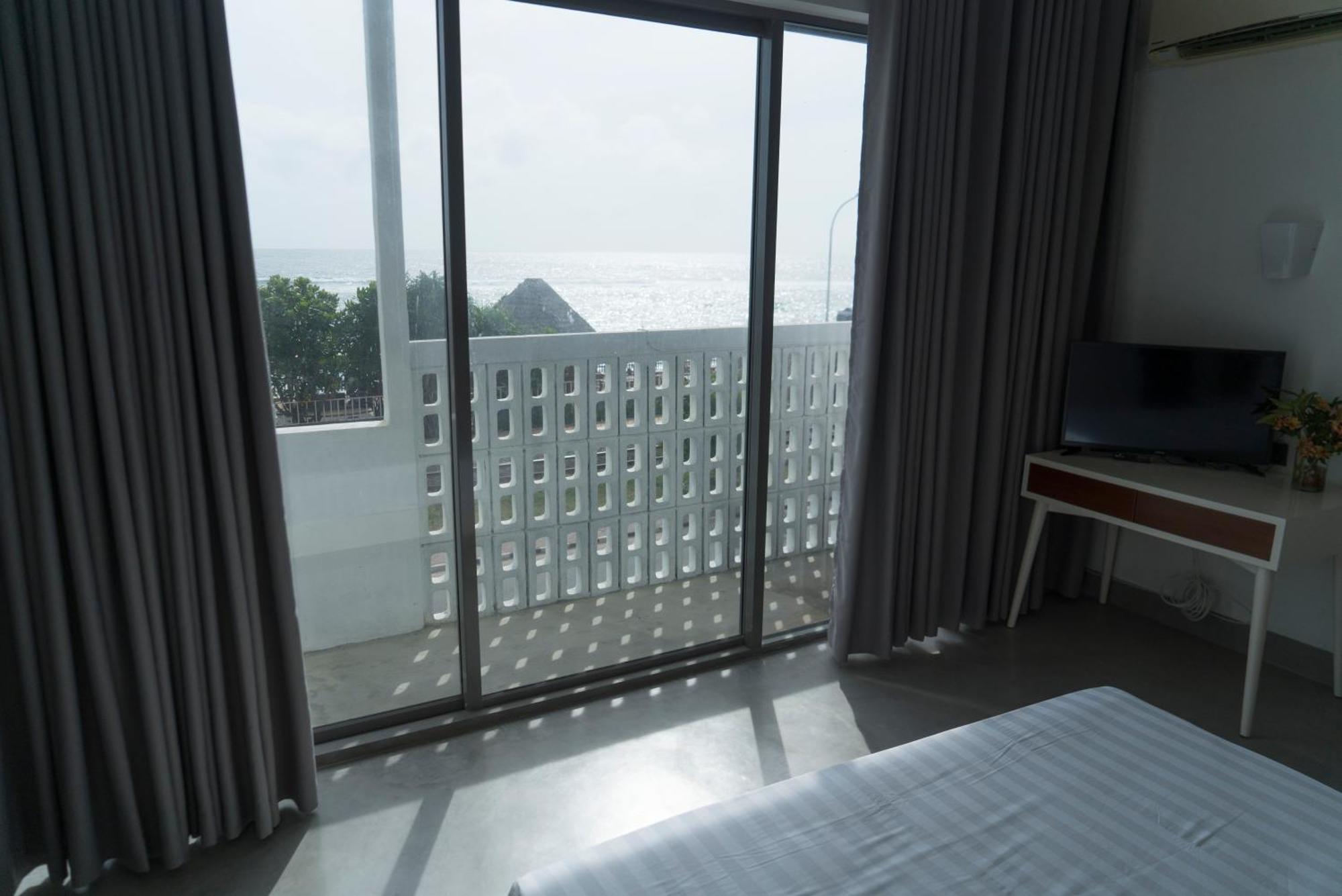 Four Petals Inn كولمبو المظهر الخارجي الصورة