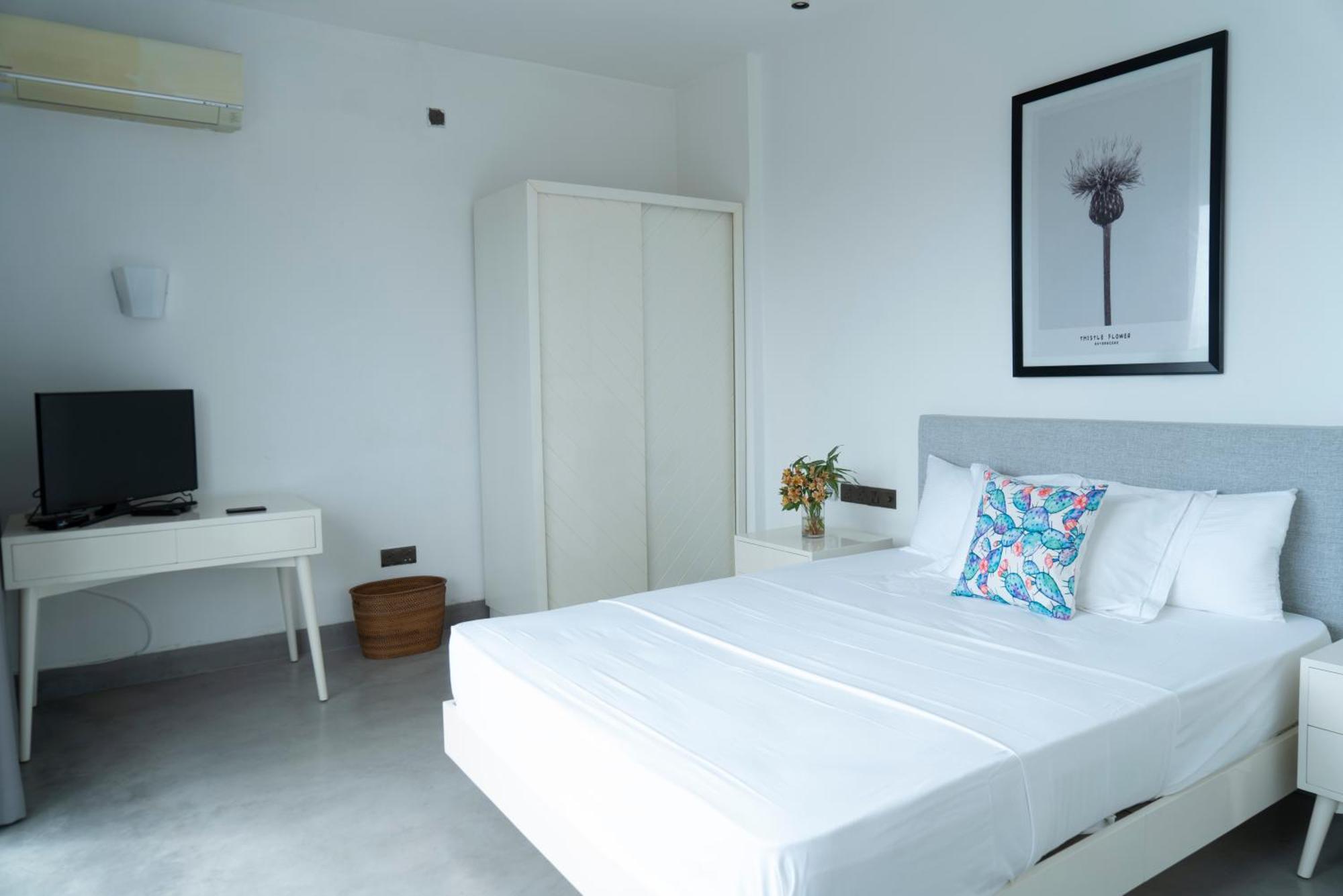 Four Petals Inn كولمبو المظهر الخارجي الصورة